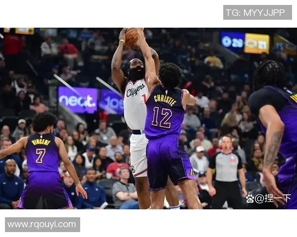 勇士与马刺西部半决赛激战正酣谁将晋级决战舞台